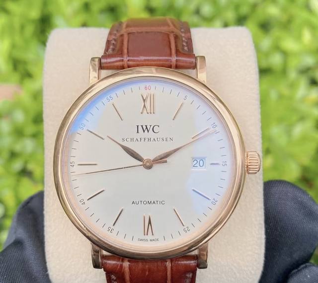 重新定义市面最高版本的波涛菲诺 真正意义的超级波涛菲诺 厚积薄发，精益求精，修正市面现有版本的所有不足 原装开模，所有配件可与原装互换 316L精钢表壳顶级打磨