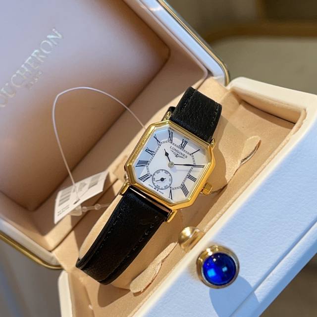 浪琴臻世中古，终于给我蹲到了～ 在时光长河中熠熠生辉的浪琴Longines，向来是优雅与品质的象征，这枚古董浪琴女表，更是品牌百年底蕴的完美呈现。它的设计独树一