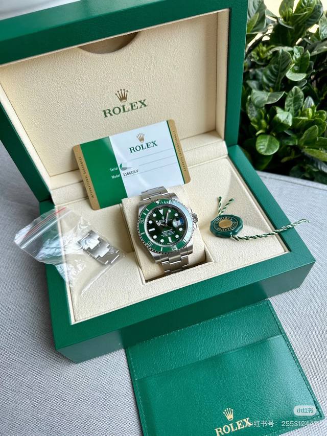 高品质 绿水鬼 机械机芯 精钢市场高版本 凭借买版、表径39Mm不断改进的钻研精神，特别是五大神器的业界认可，表径目前销量一直成上升趋势预定款式。 The Be