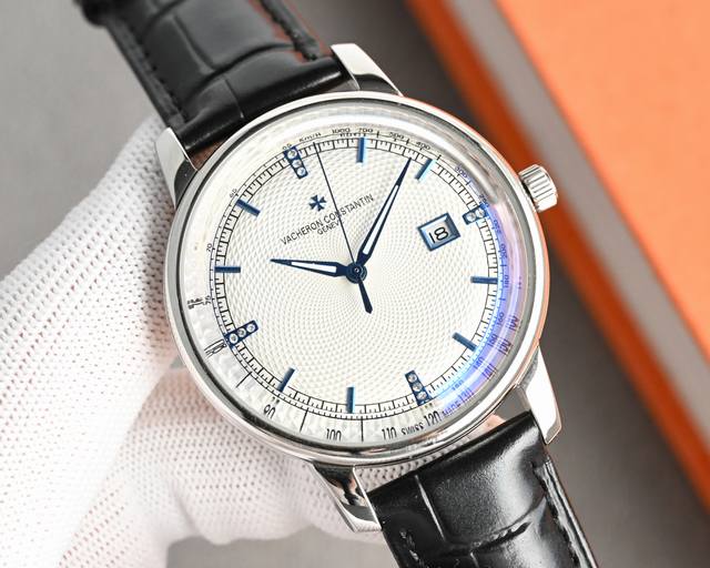 江诗丹顿传承系列腕表升级版该表搭载由原装9015。让表更显纤薄，频率为每小时振动28,800次对表壳的四个角弧度进行改善，表盘颜色弧度更契合，表盘打磨更细腻，市