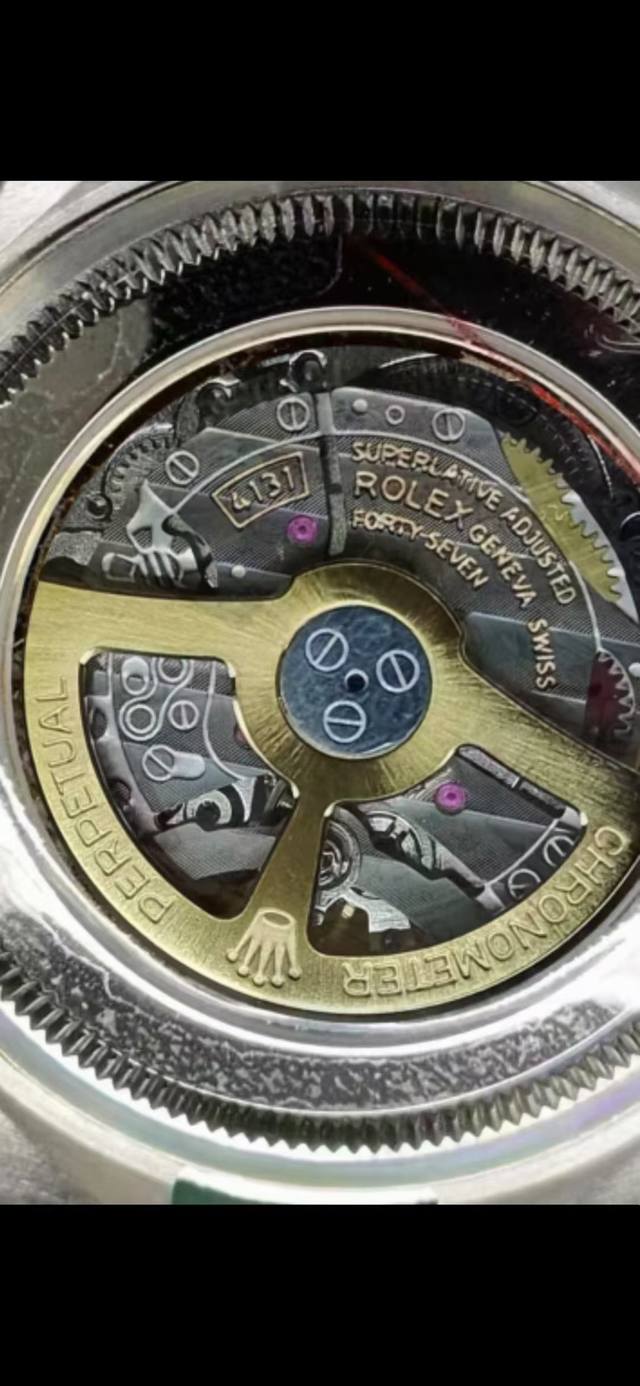 金+20钻+50劳力士 新款 爆款推荐 陆使型 40Mm 顶级品质 出货实拍Kx7 劳力士全新 Land-Dweller 陆使型于 2025 年推出，采用了一体