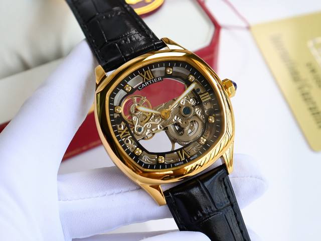 卡地亚-Cartier 方型男士腕表 顶级版316L精钢表壳，表带采用进口小牛皮表带，搭载全自动进口机械机芯，矿物质防刮镜面玻璃，尺寸：直径44Mm厚12Mm