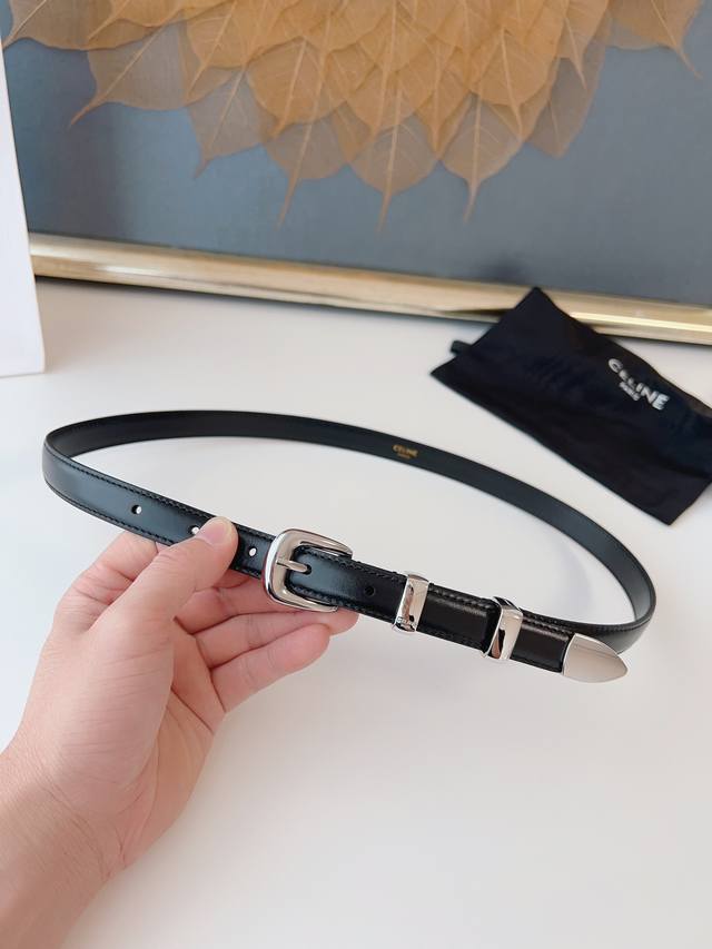 Ce*E 赛家经典款女士腰带｜高级感拉满 法国奢侈品牌 专为独立女性设计 意大利进口双面小牛皮 头层牛皮材质 1.8 Cm极简设计 经典Logo五金扣头 百搭神