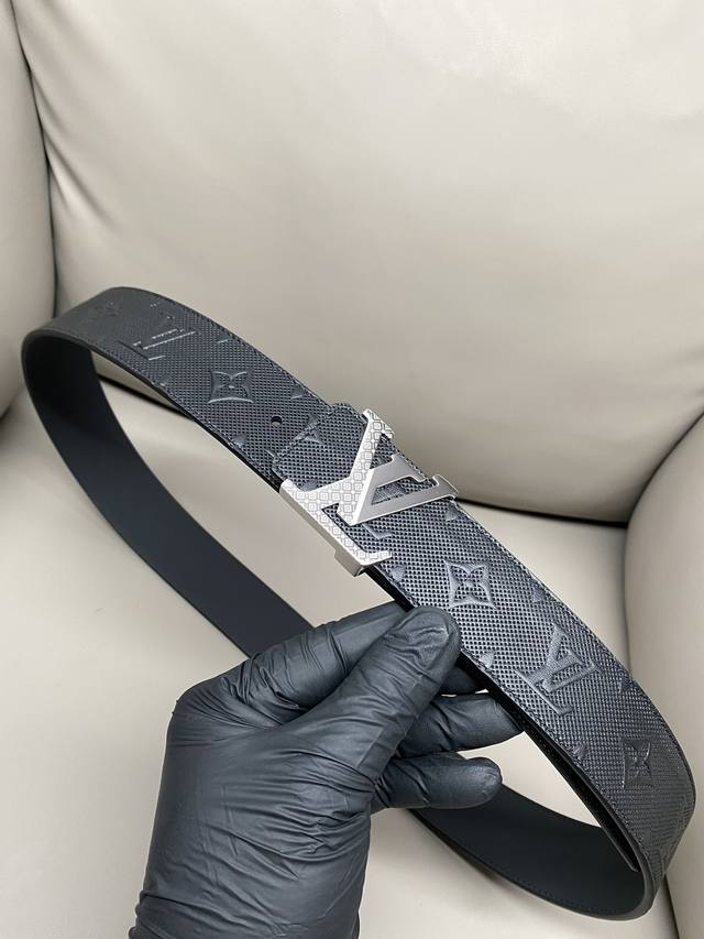 Lv Louis Vuitton 4.0 hot pressed three-dimensional calfskin high quality steel b