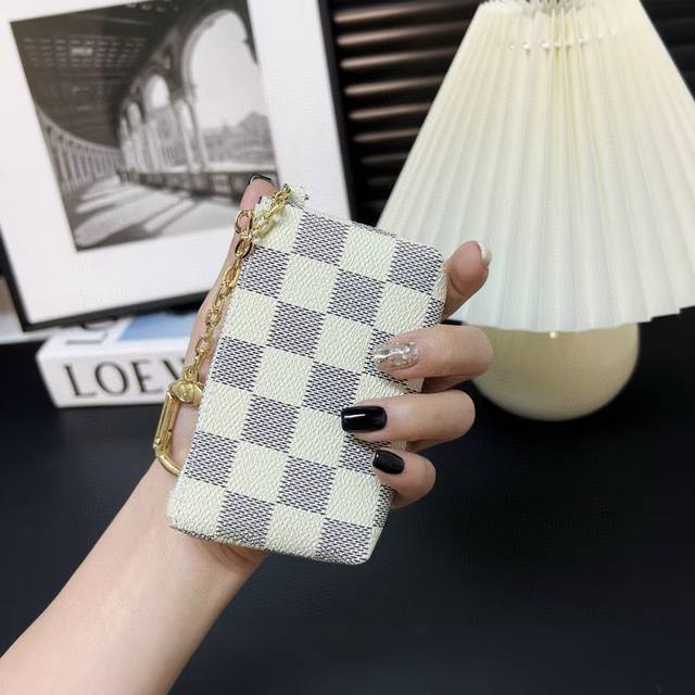 Lv coin purse card holder pendant Louis Vuitton Lv keychain key holder card hold