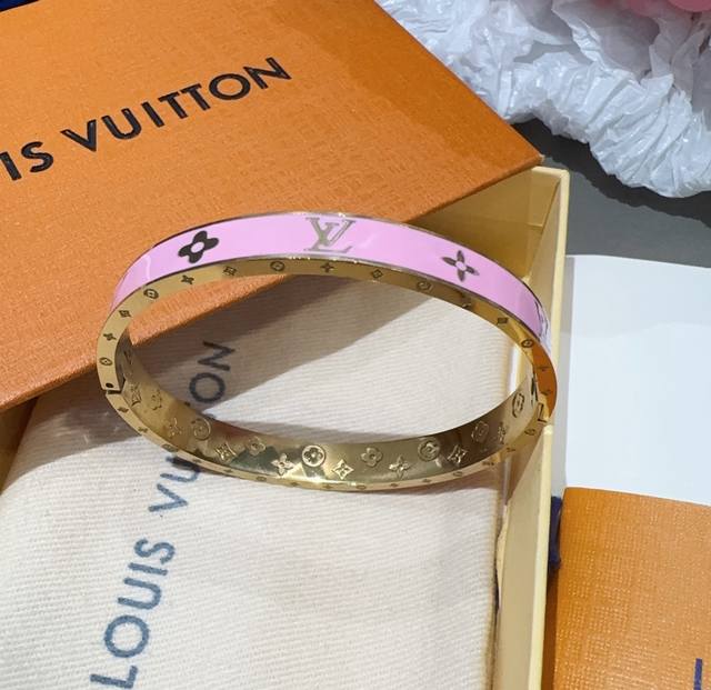 Louis Vuitton official website popular Monogram Lv bracelet Lv enamel glue brace