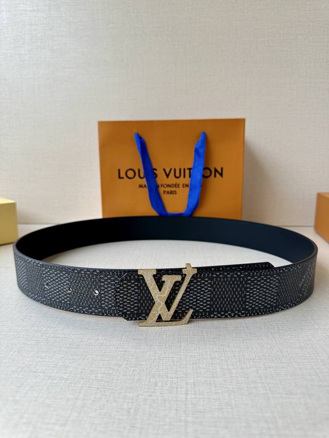 4.0 Width: This Lv Dimension reversible belt blends creative heritage with a sop