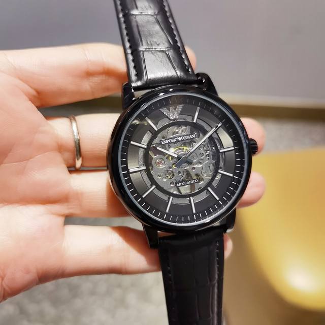 阿玛尼－Emporio Armani优雅男士腕表 ，全自动机械机芯，超强矿物质镜面 ，真空电镀，精密防水 ，走时精准，直径：45Mm，厚度：13Mm，高端大气上