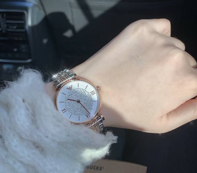 Armani 阿玛尼满天星女士手表小红书热门款阿玛尼满天星 我愿意 把星辰银河都送给你 Bulingbuling 实物炒鸡好看 夜空中最亮的星 晚上特别闪，满盘