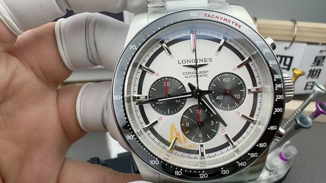 新品 浪琴 Longines-浪琴 R71 康卡斯 悦动凭借其独特的设计，实用的功能和舒适的佩戴体验，成为了一款备受推崇的精品时计。1字面是独特的“熊猫眼”主要