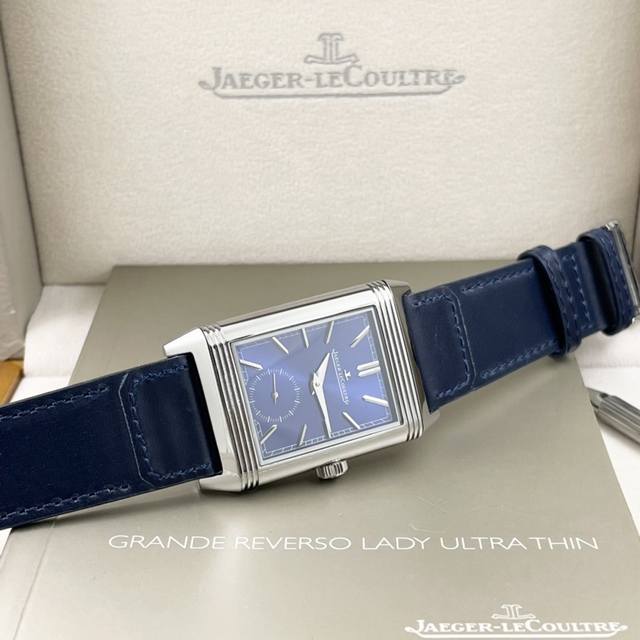 Reverso Classic Large Duoface Small Second男款积家翻转系列：尺寸：49Mmx29Mm、研发精密铸造而成，精选854A2