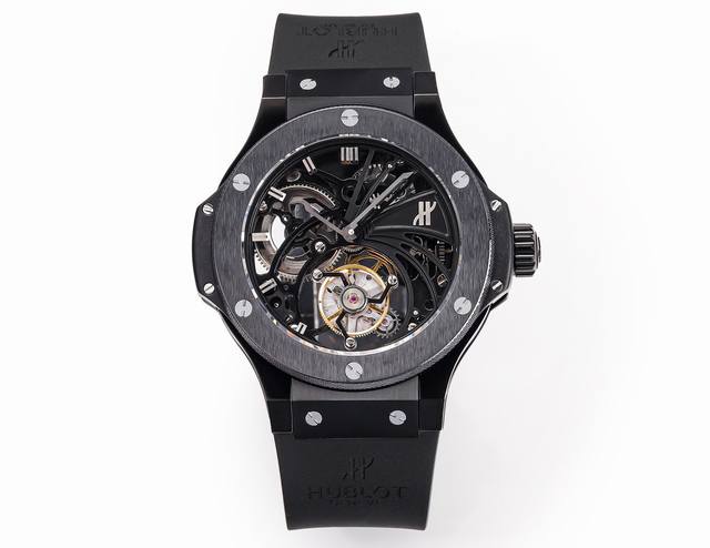 恒宝 Hublot 宇舶 真飞轮 Hb1 V4升级版 升级如下：升级使用原装壳套起模壳身，侧耳不再使用塑料，搭配升级版真陀飞轮心脏，加强防震，解决了市场普通版本