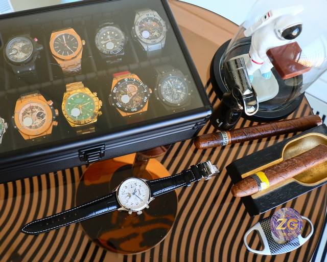 今日推荐： 升级版42Mm 皮钢同价 超卓功能 释放多才人生，俊朗设计 尽显儒雅气质。这两句佳话 在“名匠”腕表体现的淋漓尽致！Zg厂出品的“名匠”无论是外观细