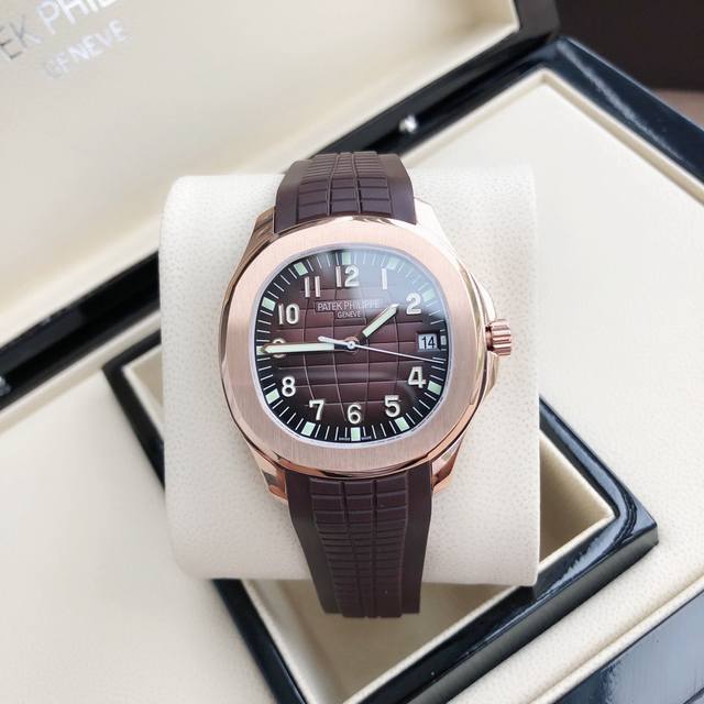 独家推出 新款百达斐丽Aquanaut系列用最简约方式完美体现百达斐丽的精髓，融合了大胆的设计和正统的纯粹，这款腕表成为百达斐丽的旗舰产品之一！腕表完美尺寸40