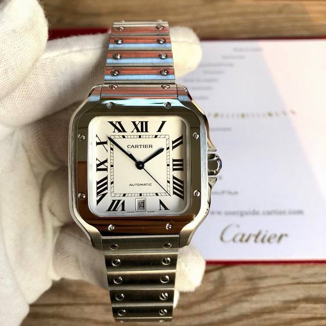 最新卡地亚款山度士Wssa0018系列年度最新款，真正“天花板级别”硬货无论材质机芯 度无死角完美，表壳直径47.5X39.8 厚度9.08Mm，材料同步，31