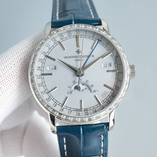 周月轮回，分秒轮转 Km 江诗丹顿 Traditionnelle 传袭系列全日历腕表 型号 ：4010T O00R-B344 B740 B345 表壳 ：腕表直