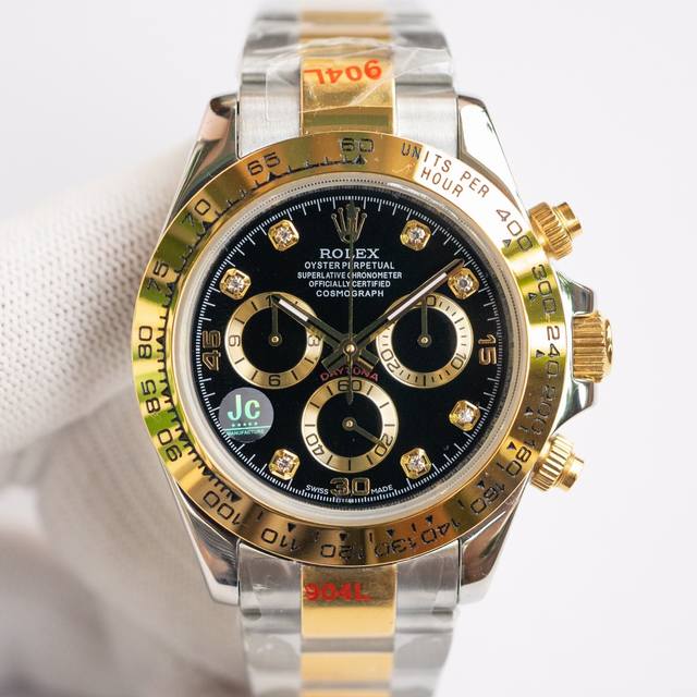 顶级版本宇宙计型迪通拿1 8腕表！原版一比一开模，直径40毫采用7750机芯，这是一款稳定计时功能机芯，并且达到厚度与原装一致，完成完美的顶级复刻！！另外外壳沿