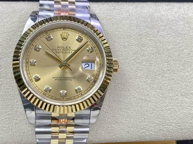 劳力士 日志41Mm Rolex Datejust超级机芯904L最强升级版日志型系列腕表。表壳与表带等配件坚持用904L材料制造，完善对比市场任何产品的不足之