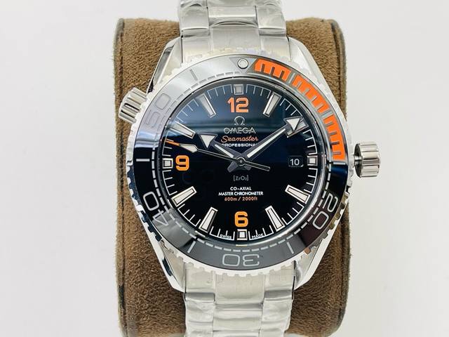 新品推荐 经典之作 超A做工 欧米茄 海马系列 米潜水男表！1搭载性能超稳定的原版同轴89008500机芯 ，可以说是零返修！不是市场国产机芯改甲板！2深度防水