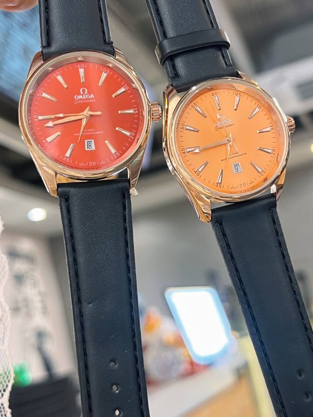 欧米茄-Omega海马系列牛皮带 男款精准走时 一千个入手理由 纯手工打造 传统三针设计 6字位日历显示 尺寸：男40Mm 厚10.5Mm