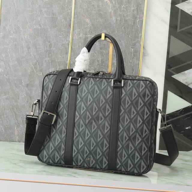 Briefcase Black Cd Diamond canvas and black grained calfskin leather. Official