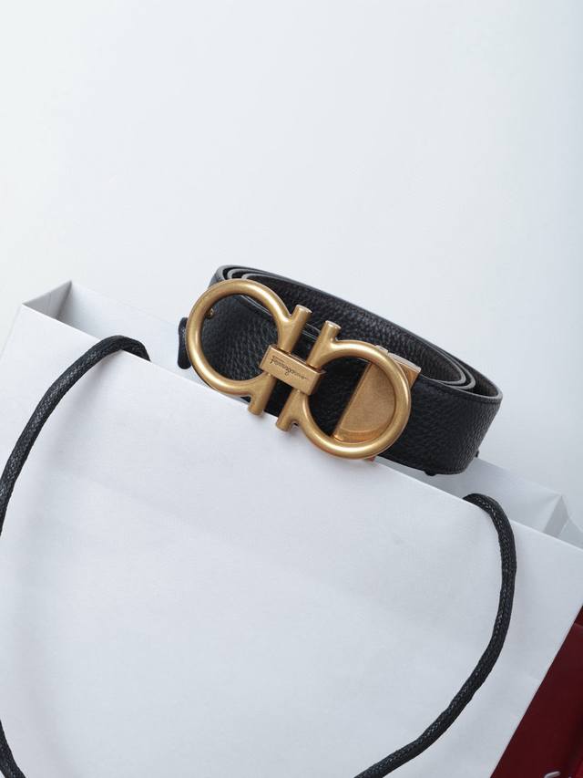 A must-have belt for men | Salvatore Ferragamo A stylish piece featuring a sophi