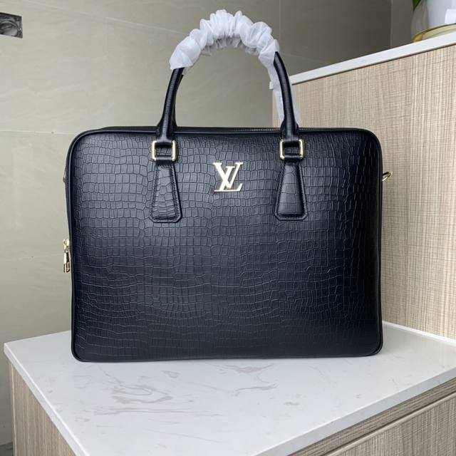The latest hot-selling Lv double-zip crocodile-print briefcase from our top-tier