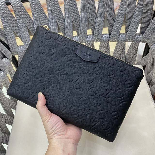 Out of stock! New Lv casual essential clutch bag shipped simultaneously on the