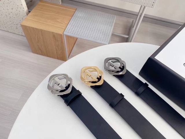 Original Gucci, best-selling item now on sale at Gucci counters. Imported top-g