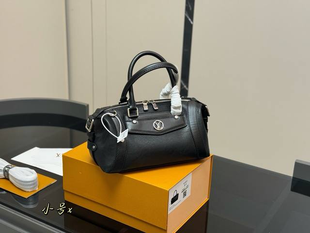 with folding box Vancouver Hr Lv new Biker Bag Vancouver Hr Lv new Biker Bag, S