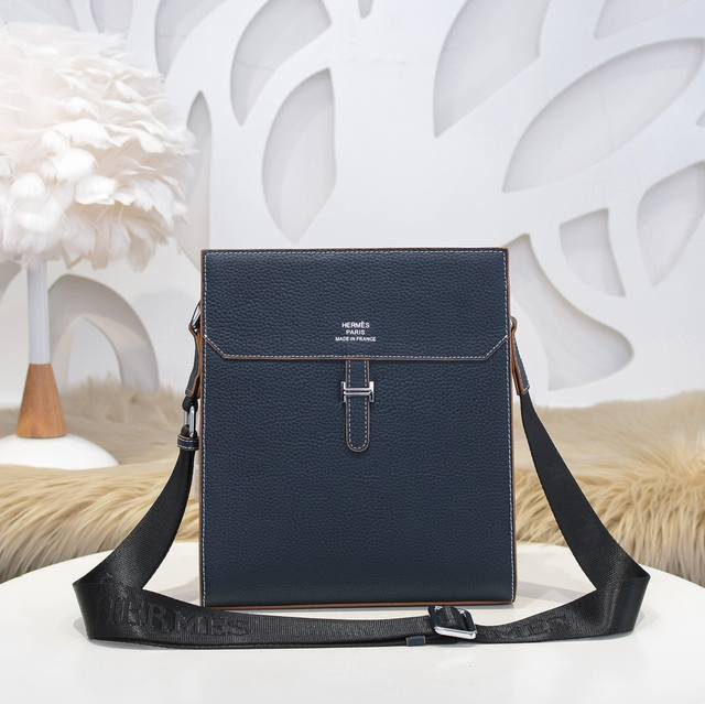 Hermes - Hermes' latest men's crossbody bag is made of original calfskin leathe