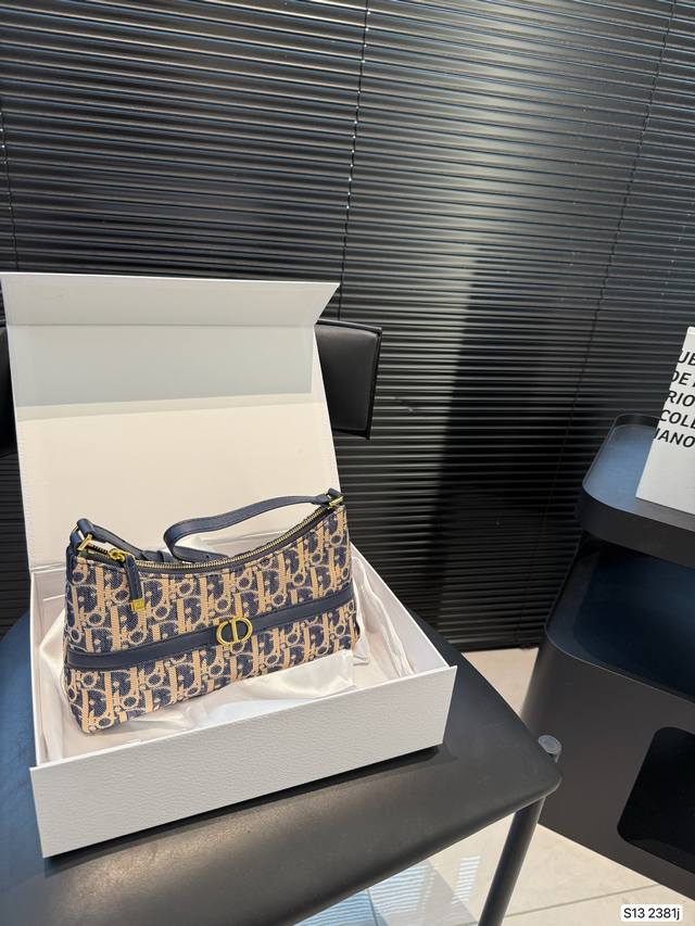 with folding box Dior Crescent Underarm Bag D's Hobo Underarm Bag The new Hobo