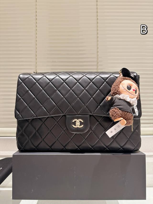 Cowhide version Chanel Cf denim airport bag! That kind of lazy effect Loose fee