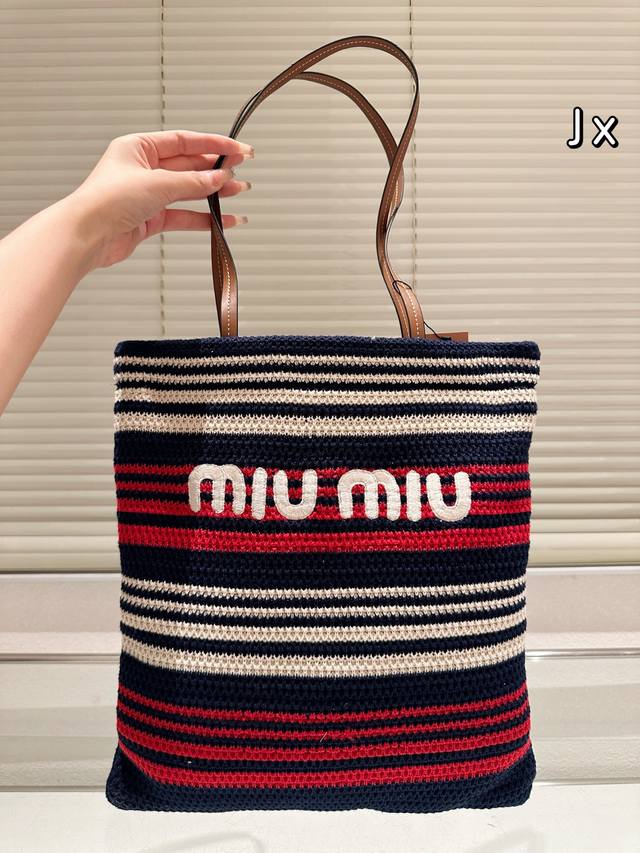 Size: Small 32.40 Miumiu summer limited edition beach bag New product in the str