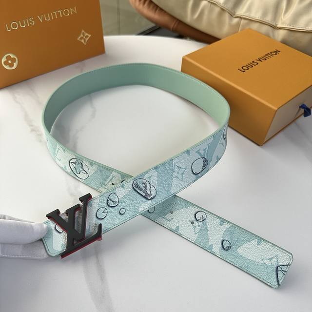 L0Uis Vuitt0N The latest upgraded version of the counter. 40mm wide. Made of exq