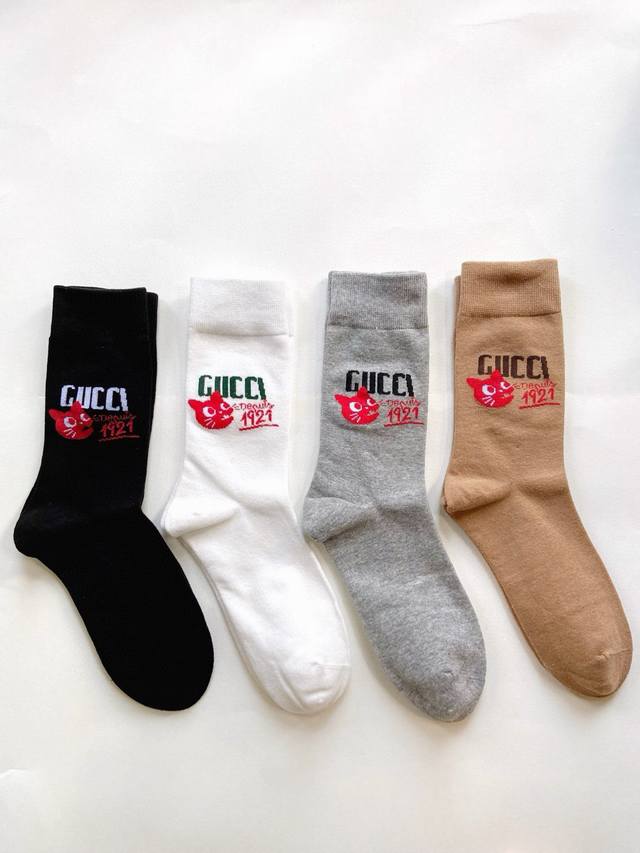 comes with packaging DDD. 4 pairs per box DDD. Gucci classic logo cotton mid-ca