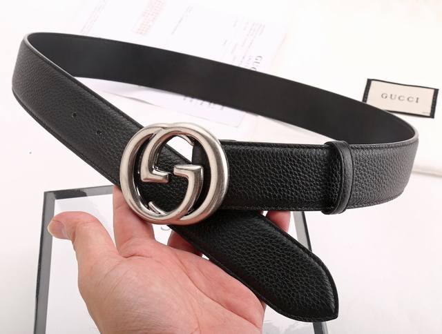 - Original 3.8mm strap body uses imported original custom 2018 new style, the b