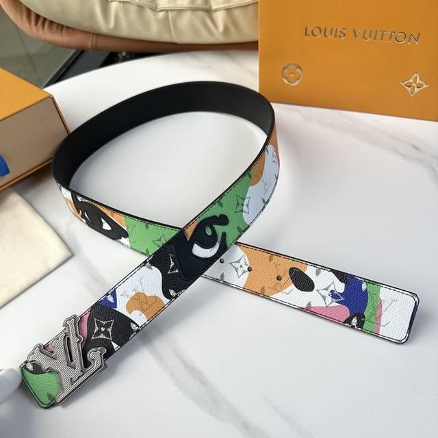 L0Uis Vuitt0N The latest upgraded version of the counter. 40mm wide, crafted fro