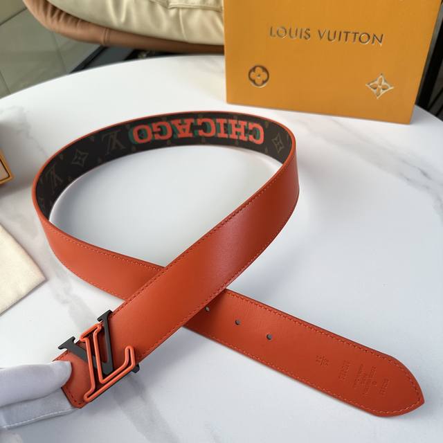 L0Uis Vuitt0N The latest upgraded version of the counter. 40mm wide, exquisitely