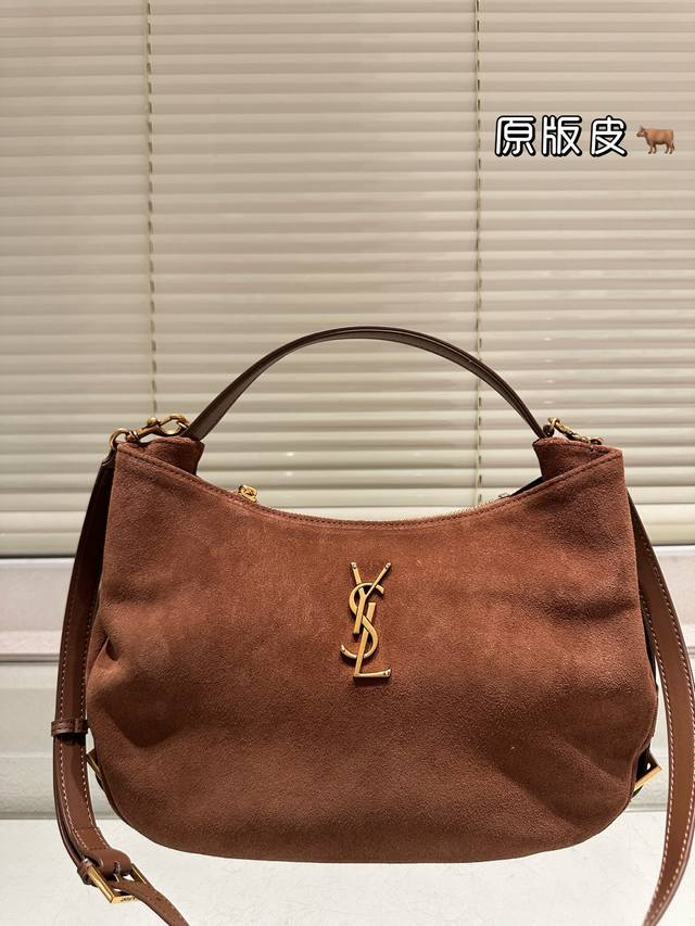 Lambskin Ysl handbag lazy and casual and easy to carry full of surprises on the