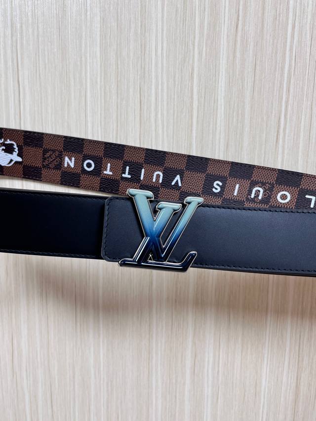 New style of the season, 4.0 wide coffee grid printed with white letters and sm