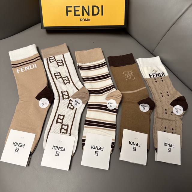 Special Fendi Fendi Lafayette new stockings, five pairs per box, with the classi