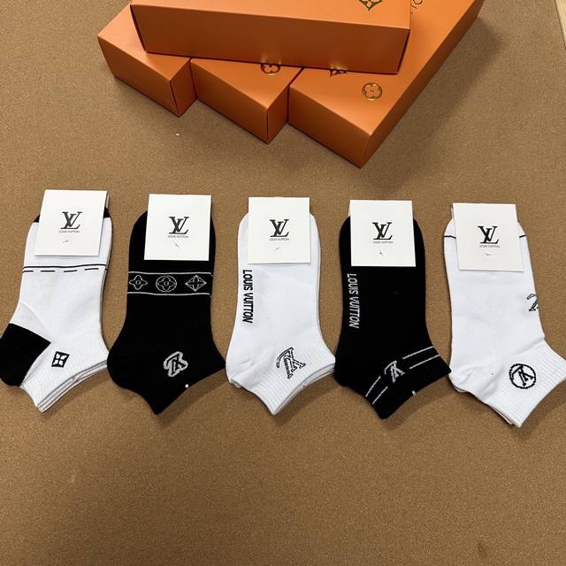 Special Louis Vuitton women's socks, five pairs per box, made of pure cotton, s