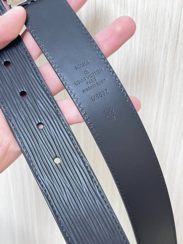 New style of the season, 3.5 water ripple, imported calfskin on the bottom, wit