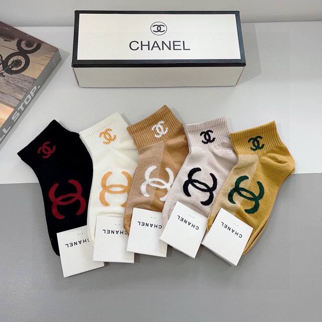 comes with packaging, 5 pairs per box Chanel classic socks, high-end version, p