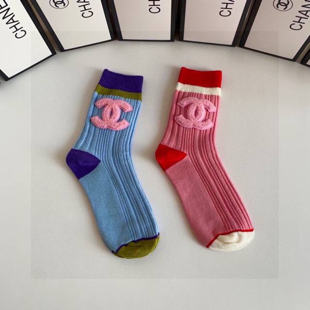 Special counter packaging Chanel Chanel's new dopamine cashmere pile socks! Two