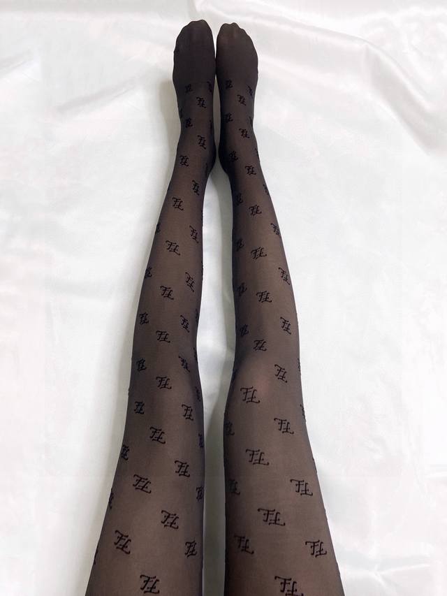 Thickened with packaging. One pair per box. LV Louis Vuitton Instagram hit, thi