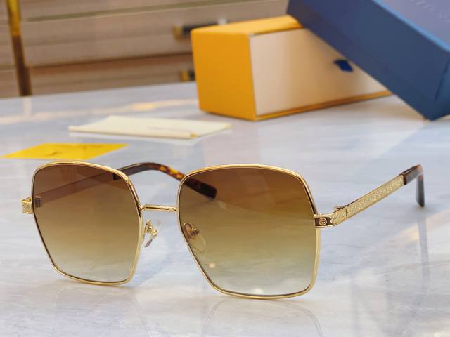 Louis Vuitto* Louis Vuitton new sunglasses, Model: Z2955U, Size: 56