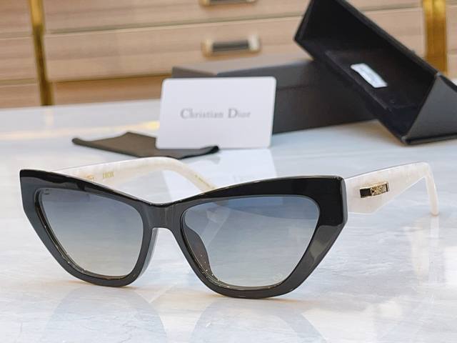 Dio* Dior new sunglasses, Model: Cdior B6I, Size: 56