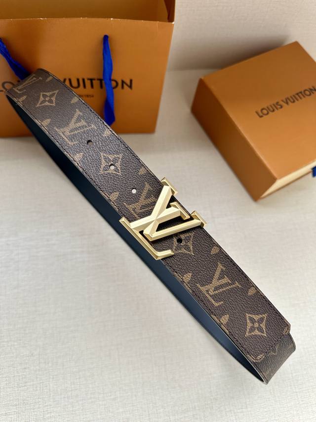-4.0 Wide Menswear Artistic Director Virgil Abloh has given this LV Pyramide 40m